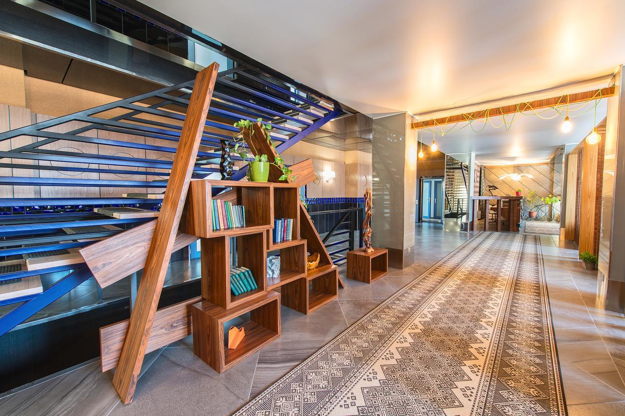 Inn Ozz Karagandy Dış mekan fotoğraf